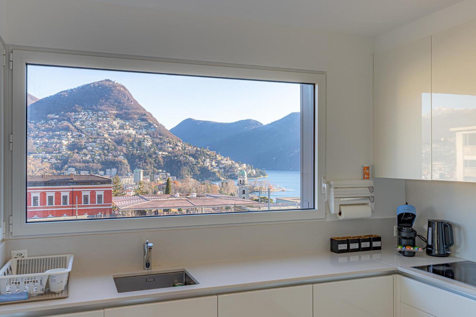 Imperial Of Lugano 3 With A Lake View Behind The Station And 10 Min From The Lake Of Lugano Buitenkant foto