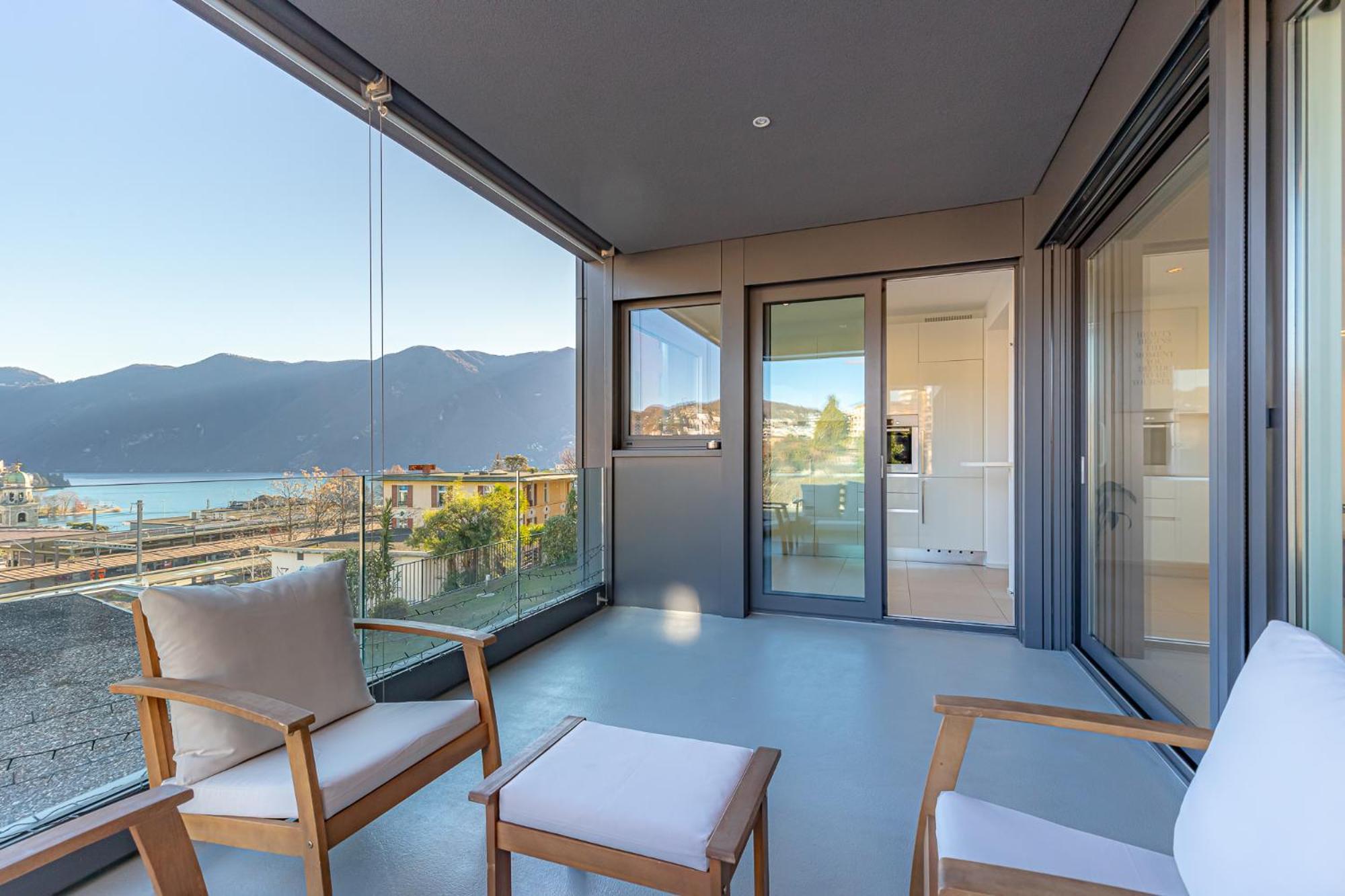 Imperial Of Lugano 3 With A Lake View Behind The Station And 10 Min From The Lake Of Lugano Buitenkant foto