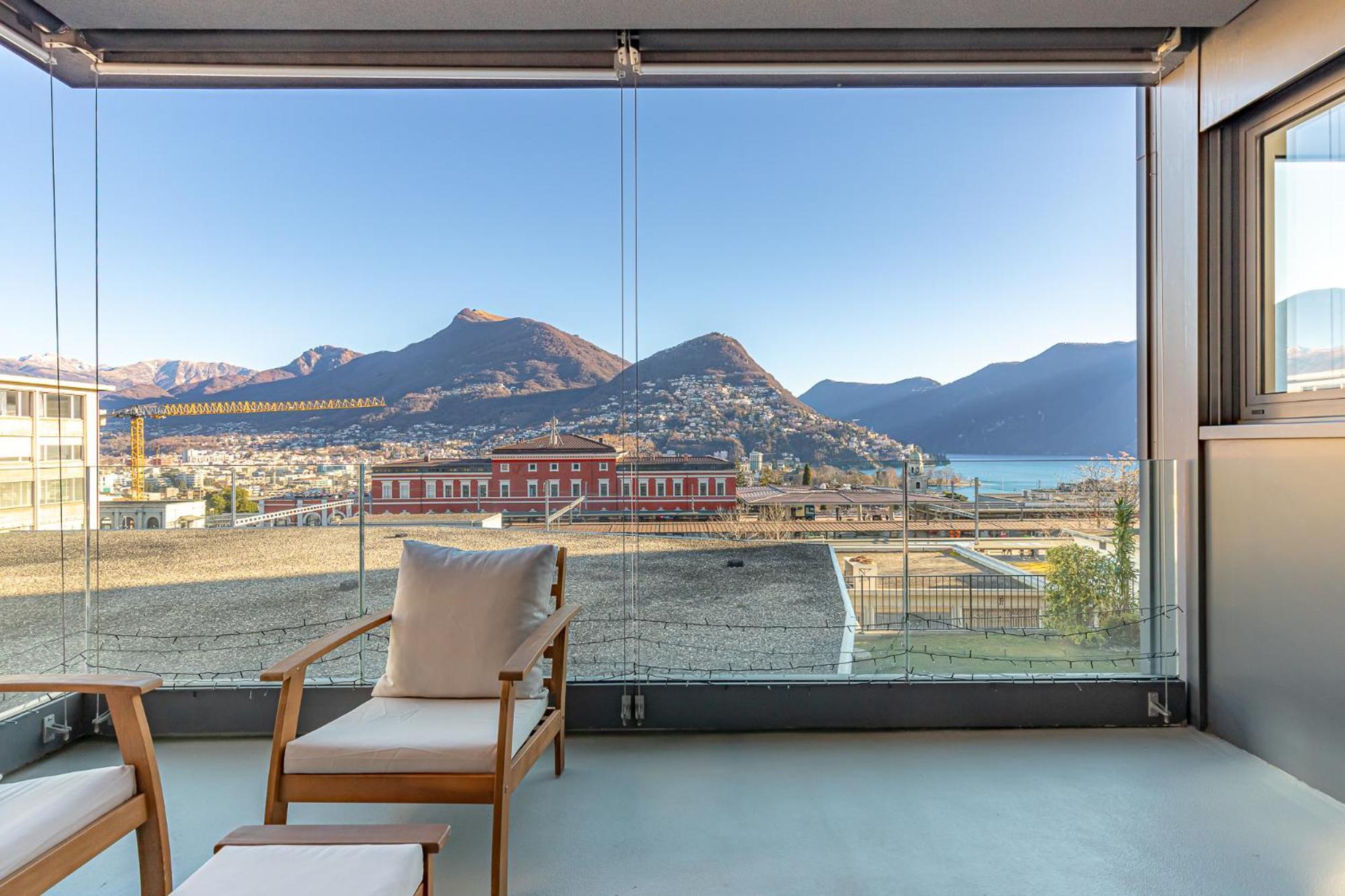 Imperial Of Lugano 3 With A Lake View Behind The Station And 10 Min From The Lake Of Lugano Buitenkant foto