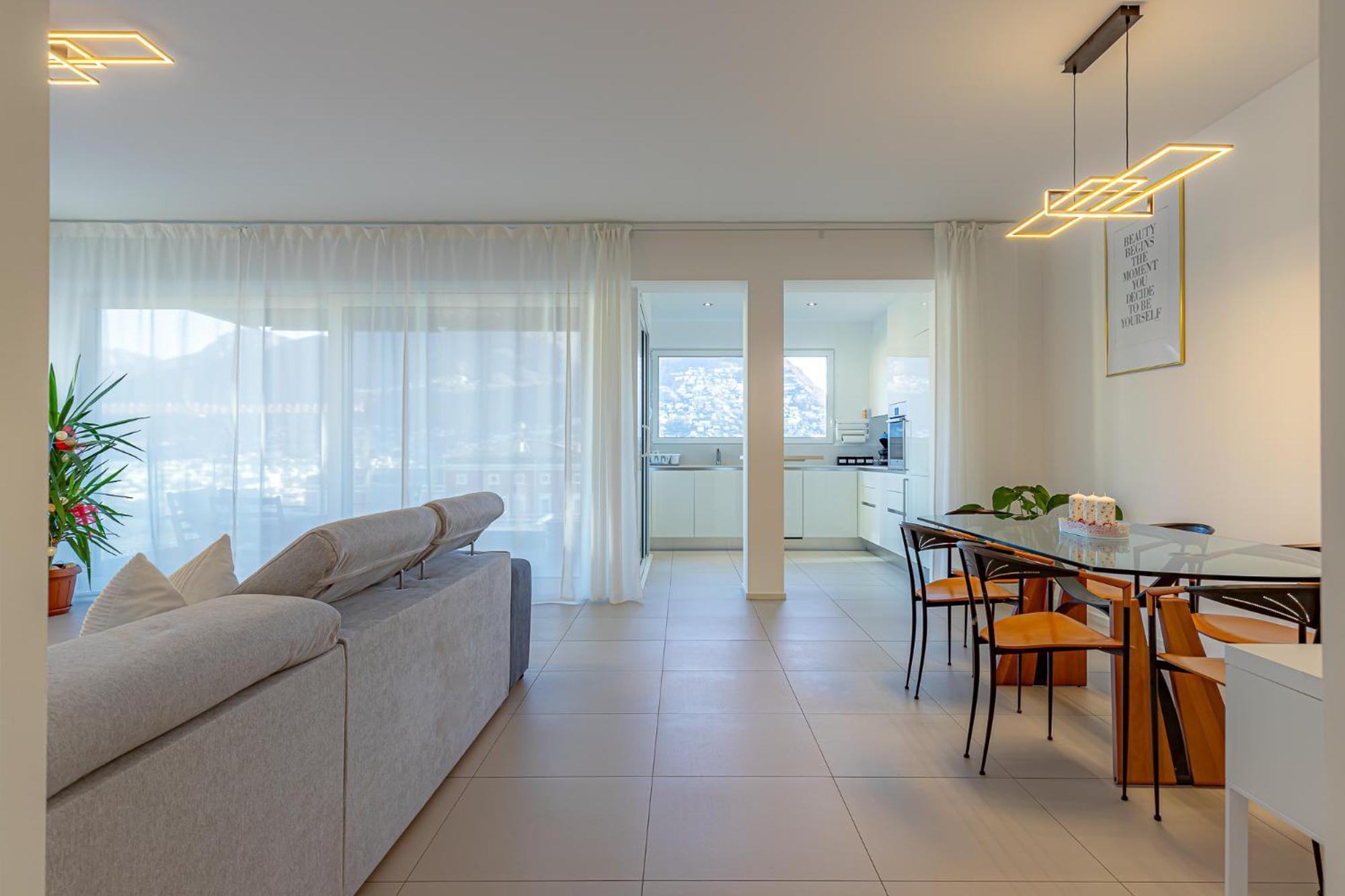 Imperial Of Lugano 3 With A Lake View Behind The Station And 10 Min From The Lake Of Lugano Buitenkant foto