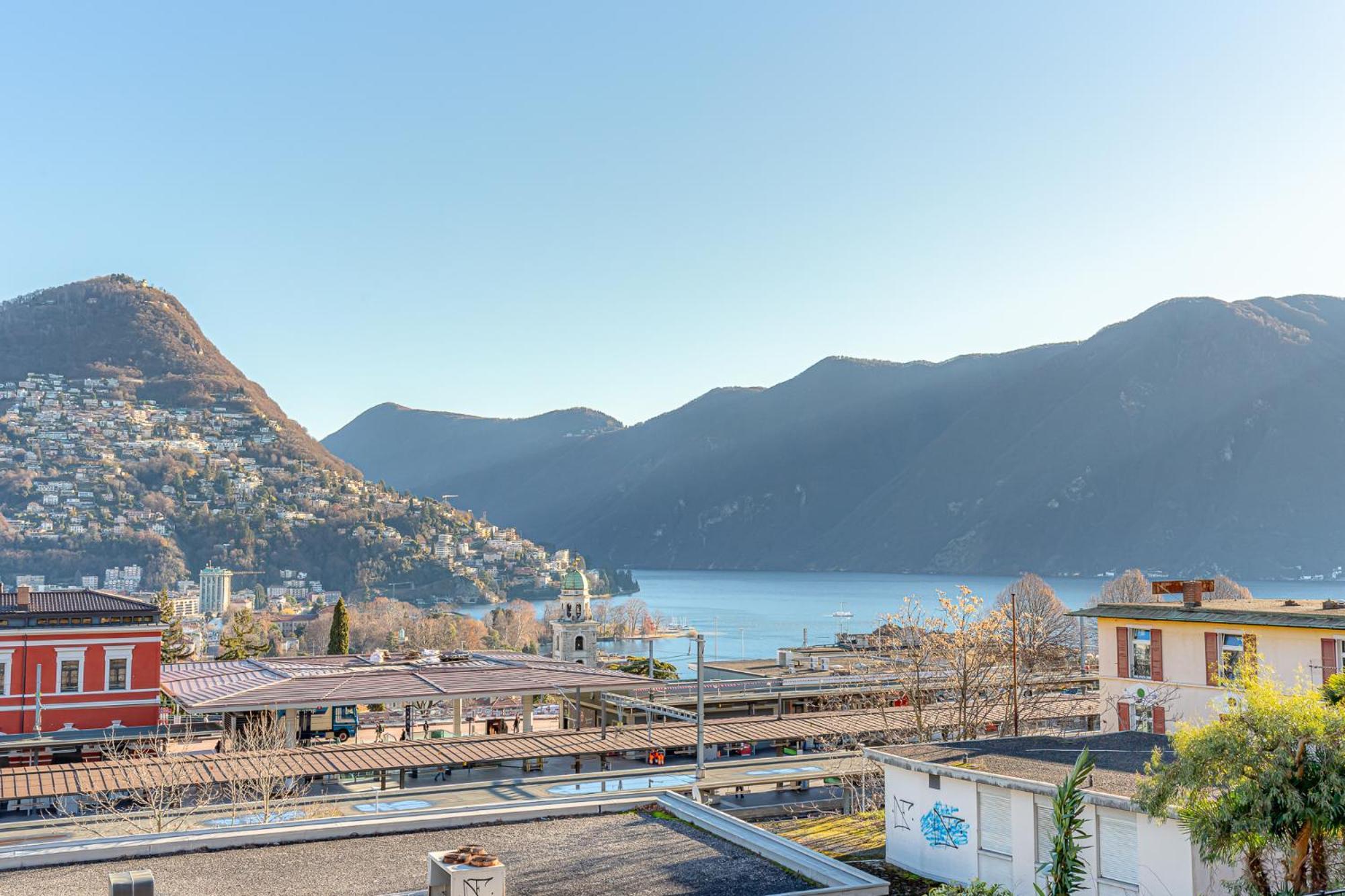 Imperial Of Lugano 3 With A Lake View Behind The Station And 10 Min From The Lake Of Lugano Buitenkant foto